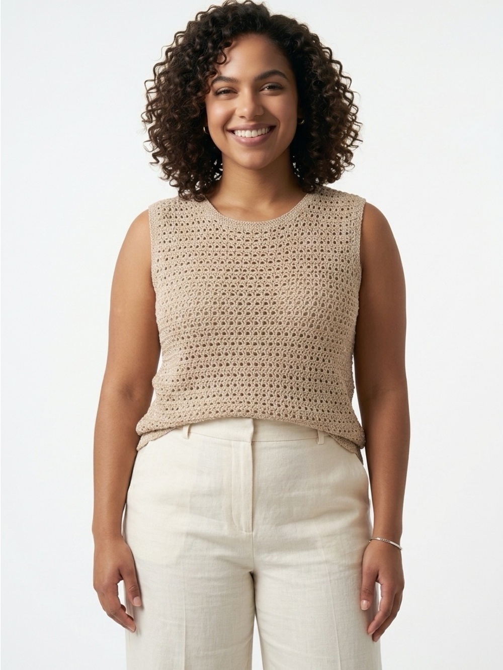 ✌️4/$20✌️ Hand crocheted vest with lurex